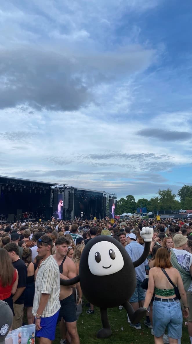 BOB mitten in der Crowd